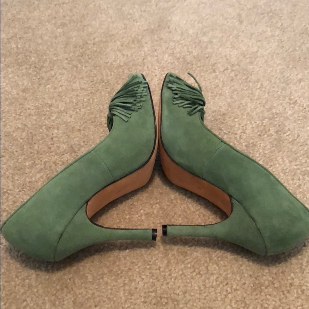Charlotte Ronson Pumps - Picture 5 of 9